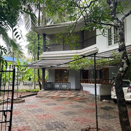H Villa Nilambūr Dış mekan fotoğraf